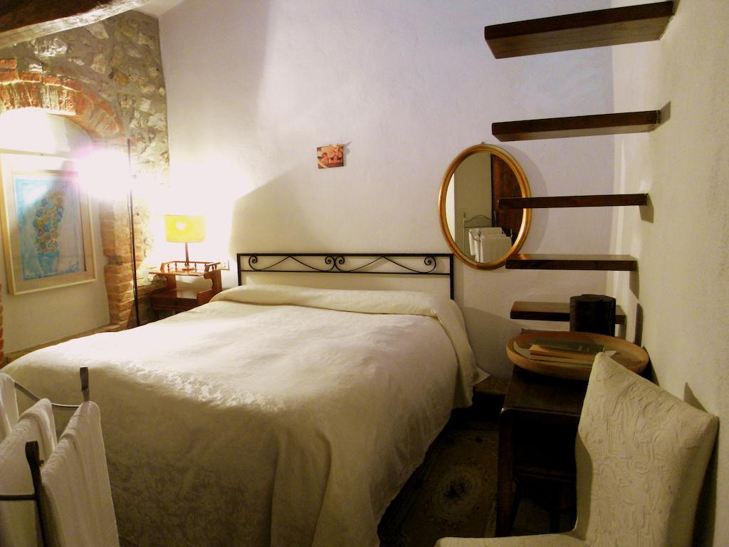 Guest House Il Borgo Di Sempronio 셈프로니아노 객실 사진